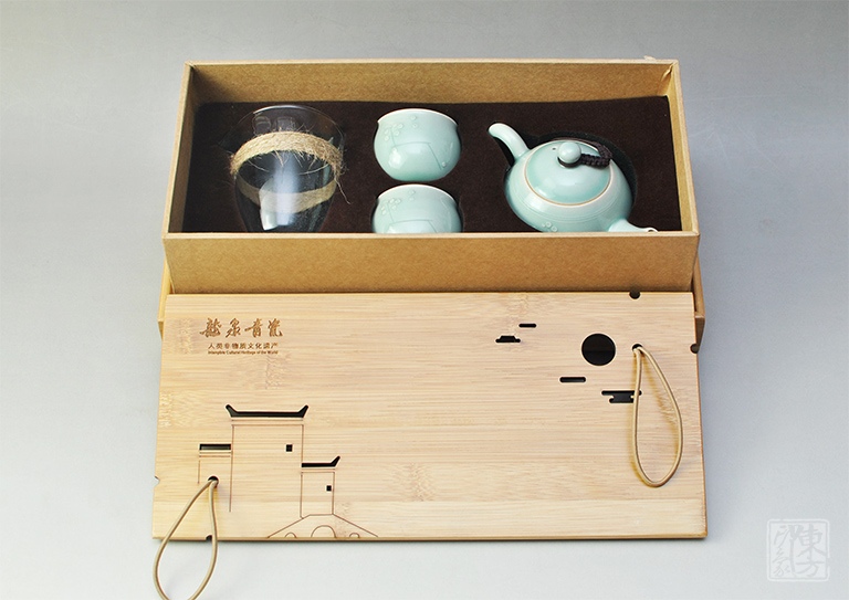 龙泉青瓷（弟窑.豆青釉）名家手工茶具：江山梅溪（带竹制茶盘）