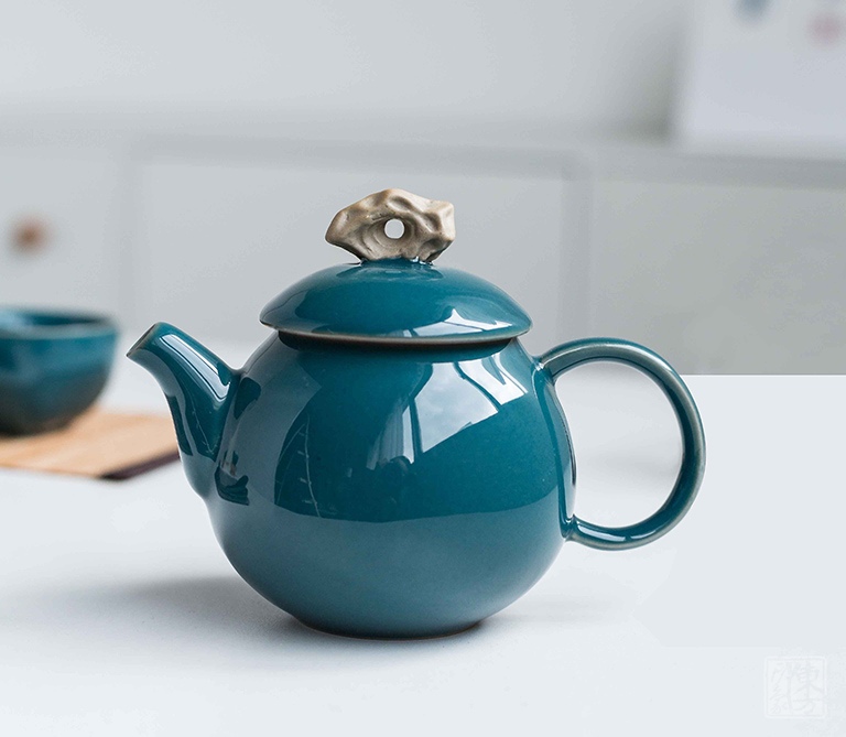 霁青色釉陶瓷茶具套装：茶石缘