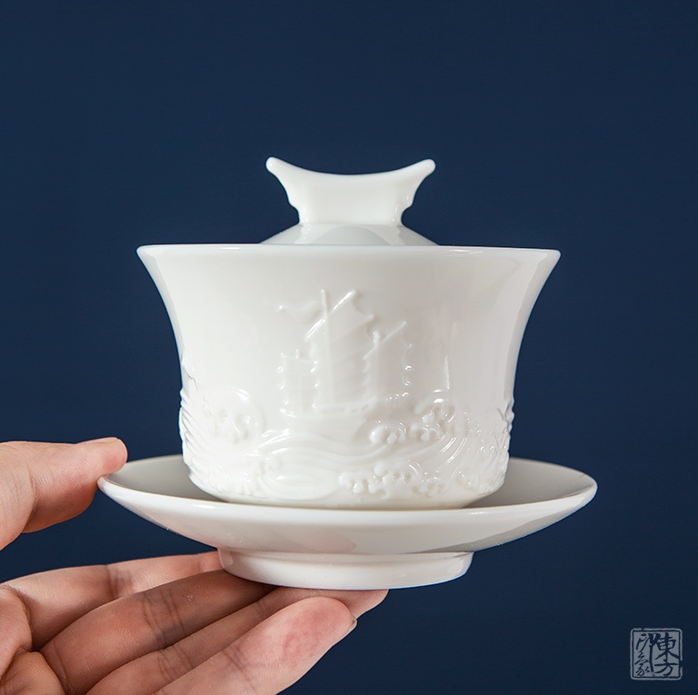 羊脂玉白瓷浮雕盖碗茶具套装：天下一家 （厦门金砖国家峰会礼）