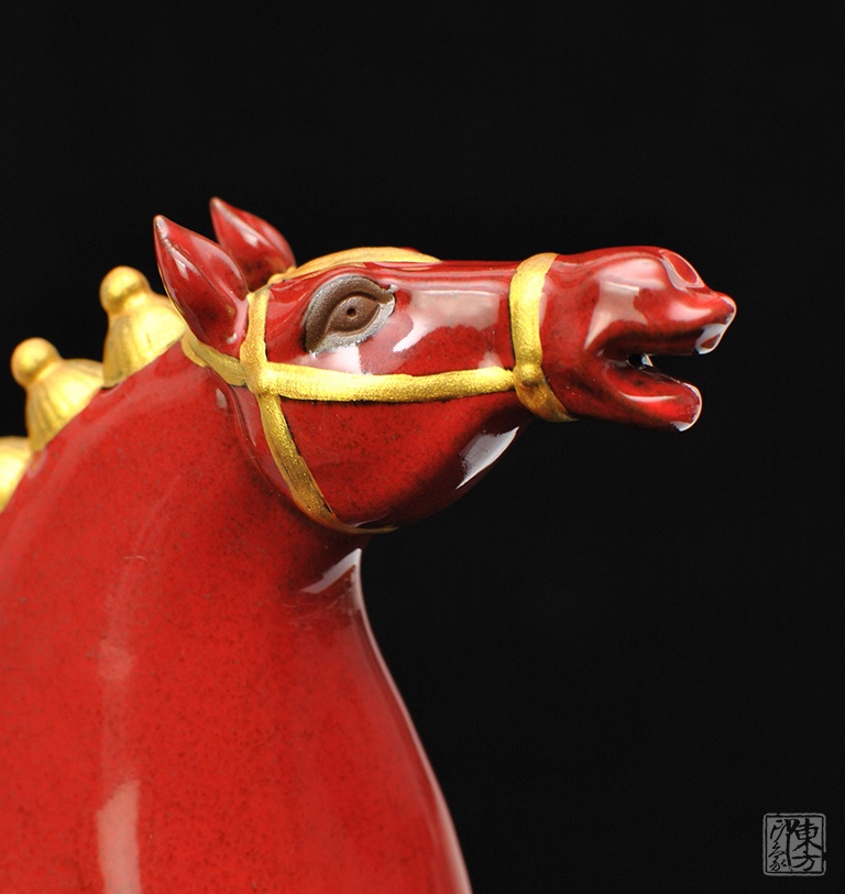 陶瓷雕塑艺术摆件：将军马