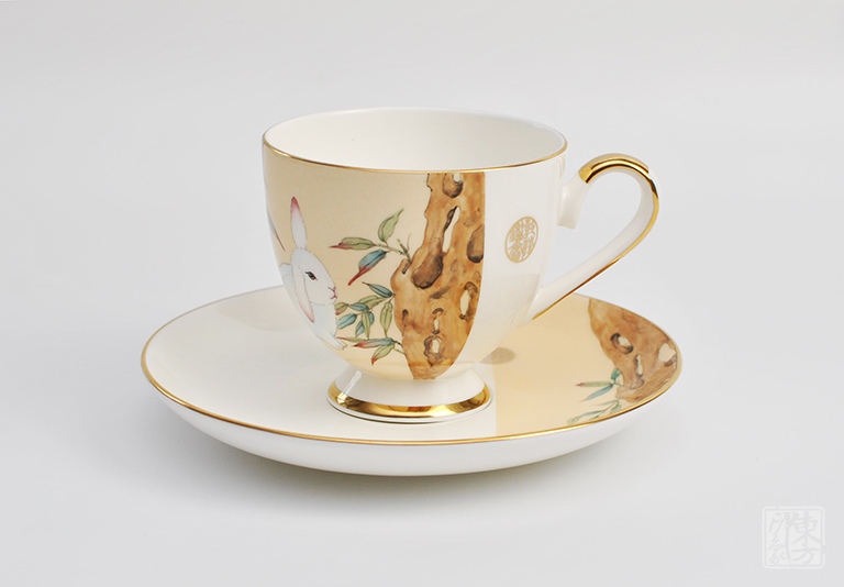唐山骨瓷手绘咖啡杯：竹石萌兔图