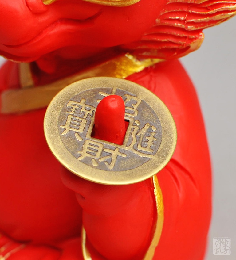 青砂石手工漆彩/金小龙摆件（红）：掐指一算，越来越赚