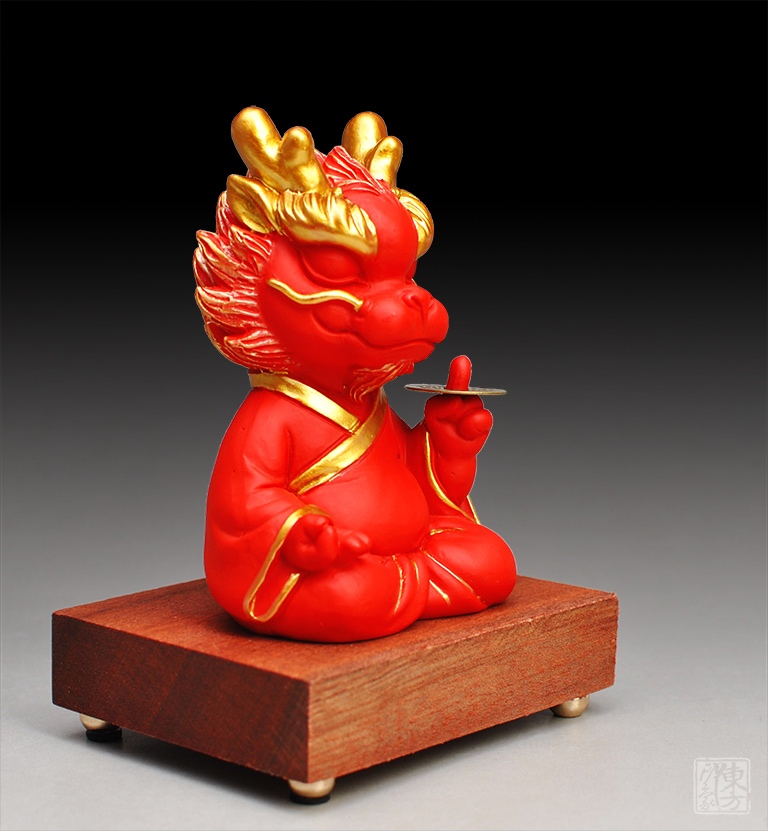 青砂石手工漆彩/金小龙摆件（红）：掐指一算，越来越赚