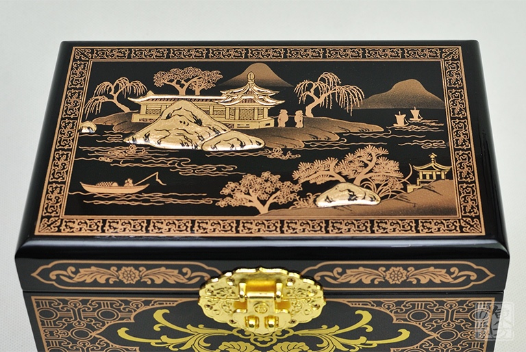 平遥推光漆器手工堆漆贴金双层首饰盒：山水园林图