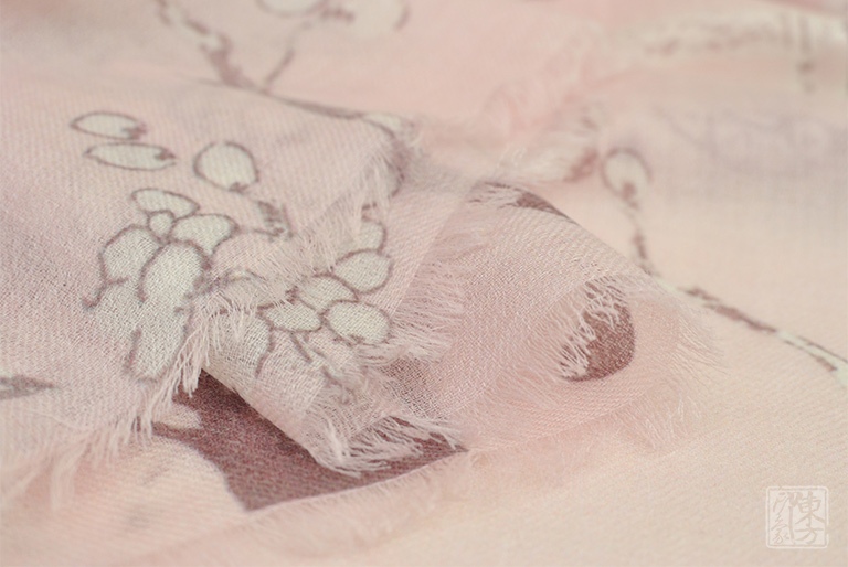 高精纺100%纯羊绒围巾:梅香如故(桃夭色)