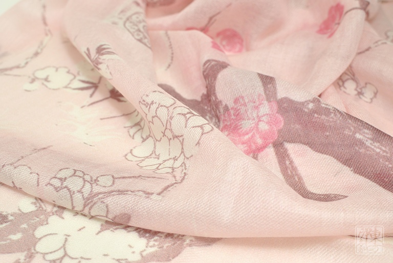 高精纺100%纯羊绒围巾:梅香如故(桃夭色)