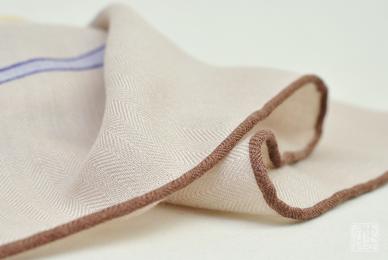 绵羊毛桑蚕丝混纺秋冬款围巾披肩:如花绽放