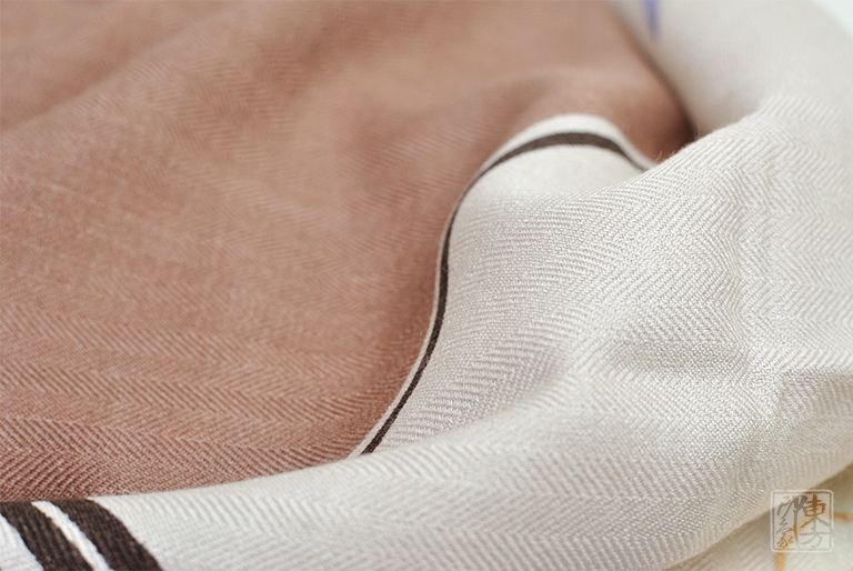 绵羊毛桑蚕丝混纺秋冬款围巾披肩:如花绽放