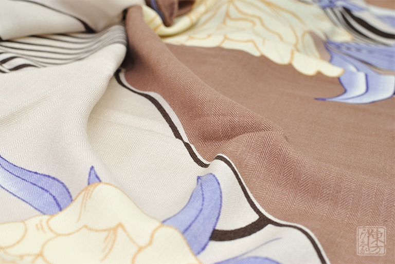 绵羊毛桑蚕丝混纺秋冬款围巾披肩:如花绽放