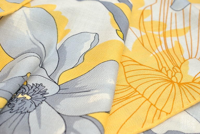 绵羊毛桑蚕丝混纺秋冬款围巾披肩:玉兰福蝶