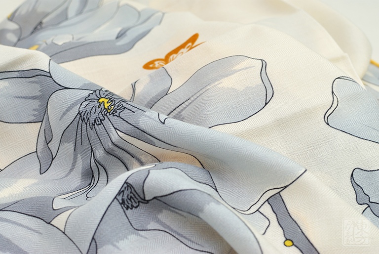 绵羊毛桑蚕丝混纺秋冬款围巾披肩:玉兰福蝶