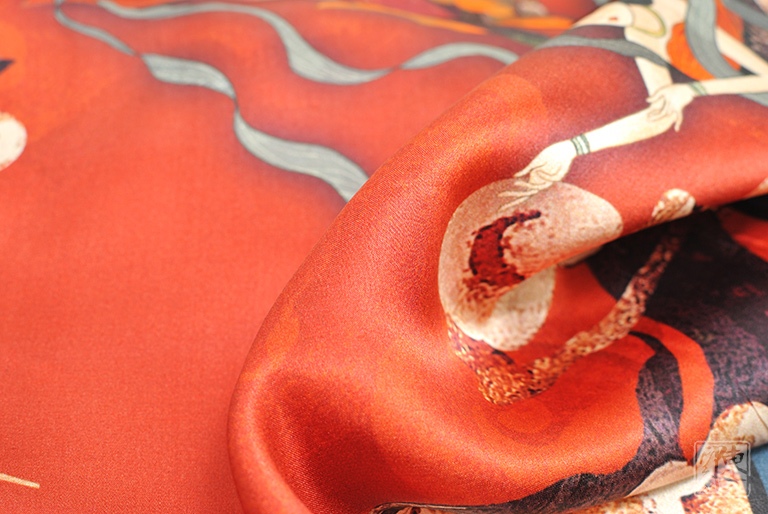 100%桑蚕丝/真丝素绉缎丝巾:敦煌飞天仕女图(中方巾)