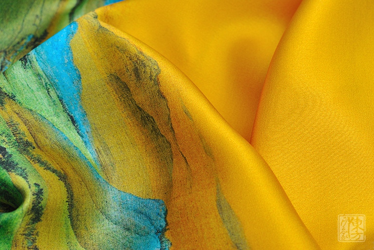 100%桑蚕丝/真丝素绉缎丝巾:千里江山图(中方巾)