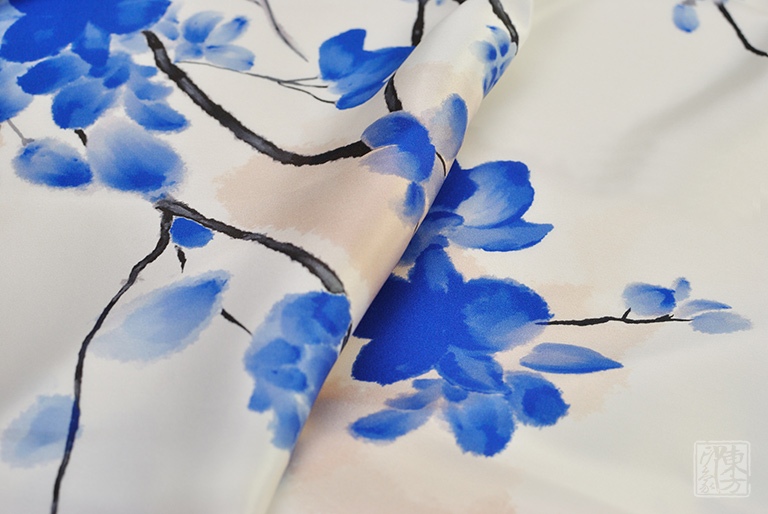 100%桑蚕丝/真丝素绉缎丝巾：墨染青花