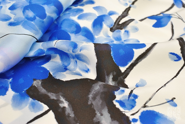 100%桑蚕丝/真丝素绉缎丝巾：墨染青花