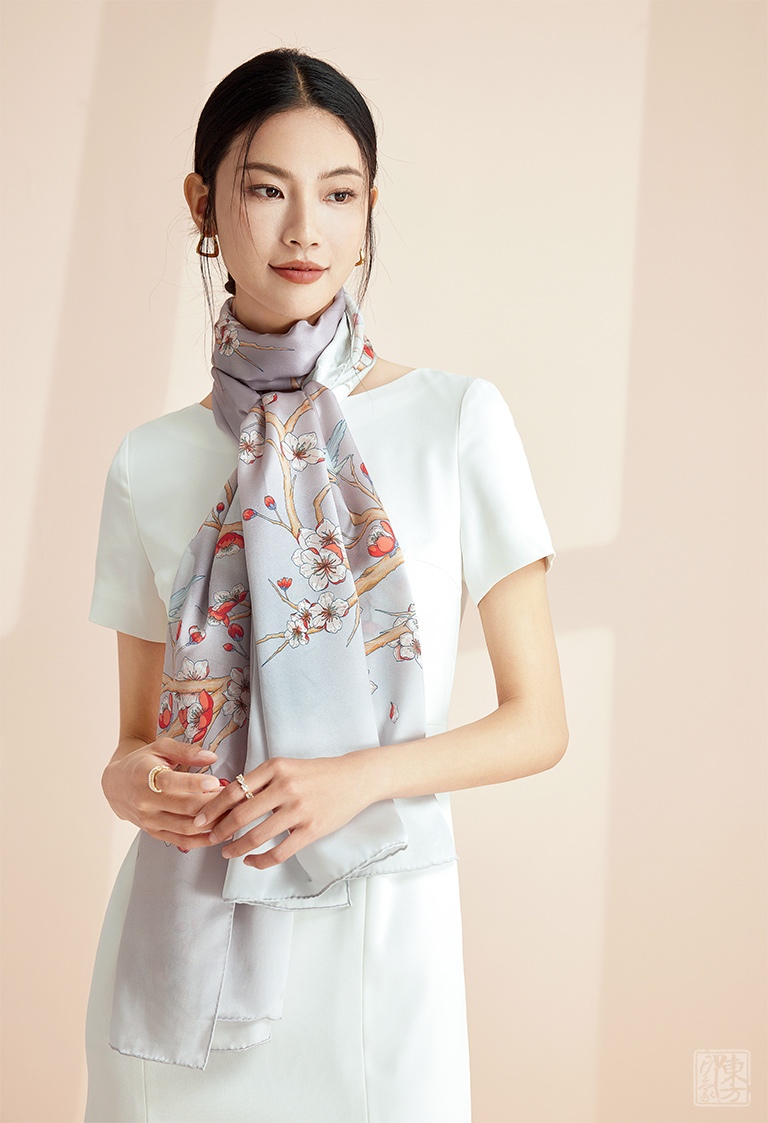 100%桑蚕丝/真丝素绉缎丝巾长巾:暗香疏影