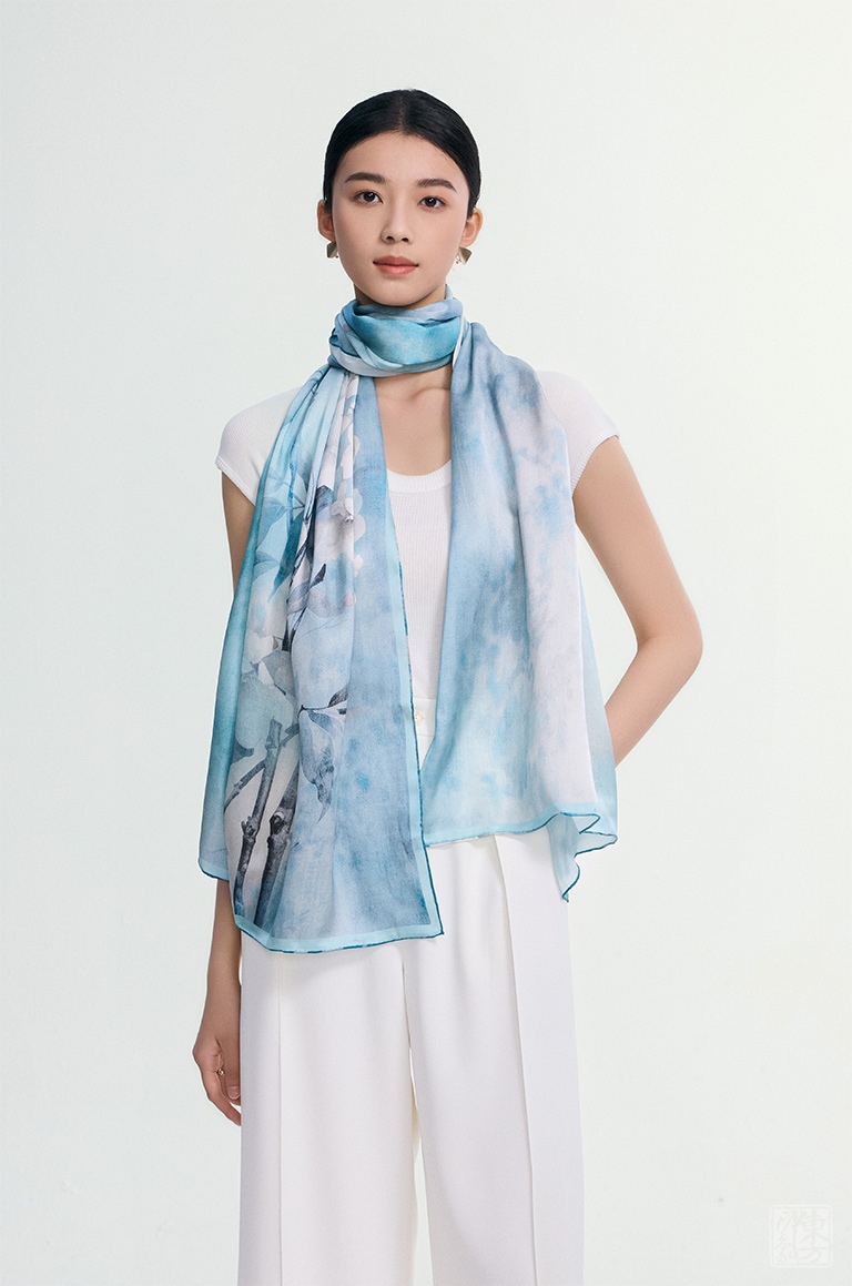 100%桑蚕丝/真丝素绉缎丝巾长巾：山茶花开