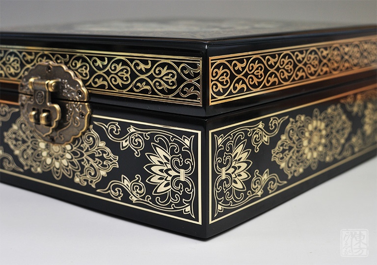 平遥漆器掐铜丝嵌螺钿首饰盒:锦上添花