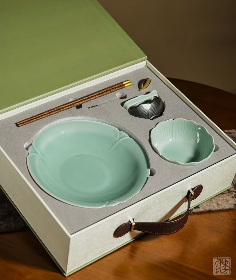 龙泉青瓷（弟窑·天青釉）一人食餐具：繁花