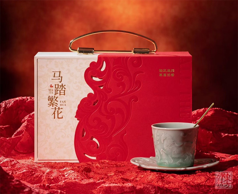 龙泉青瓷（弟窑•天青釉）咖啡杯套装：马踏繁花