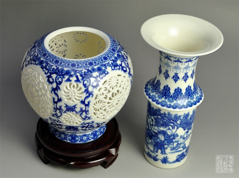 景德镇青花薄胎镂空雕花转心瓶- 东方印象